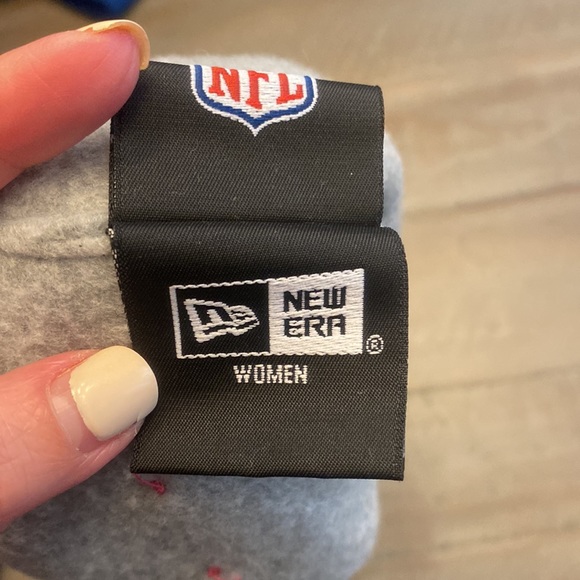 Toque - Picture 3 of 6